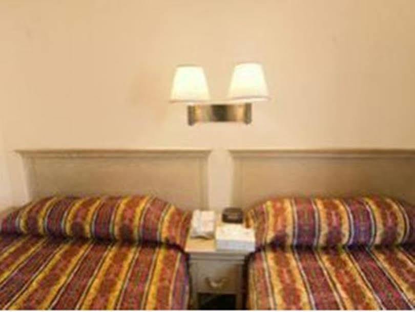 Americas Best Value Inn Las Vegas Strip Экстерьер фото